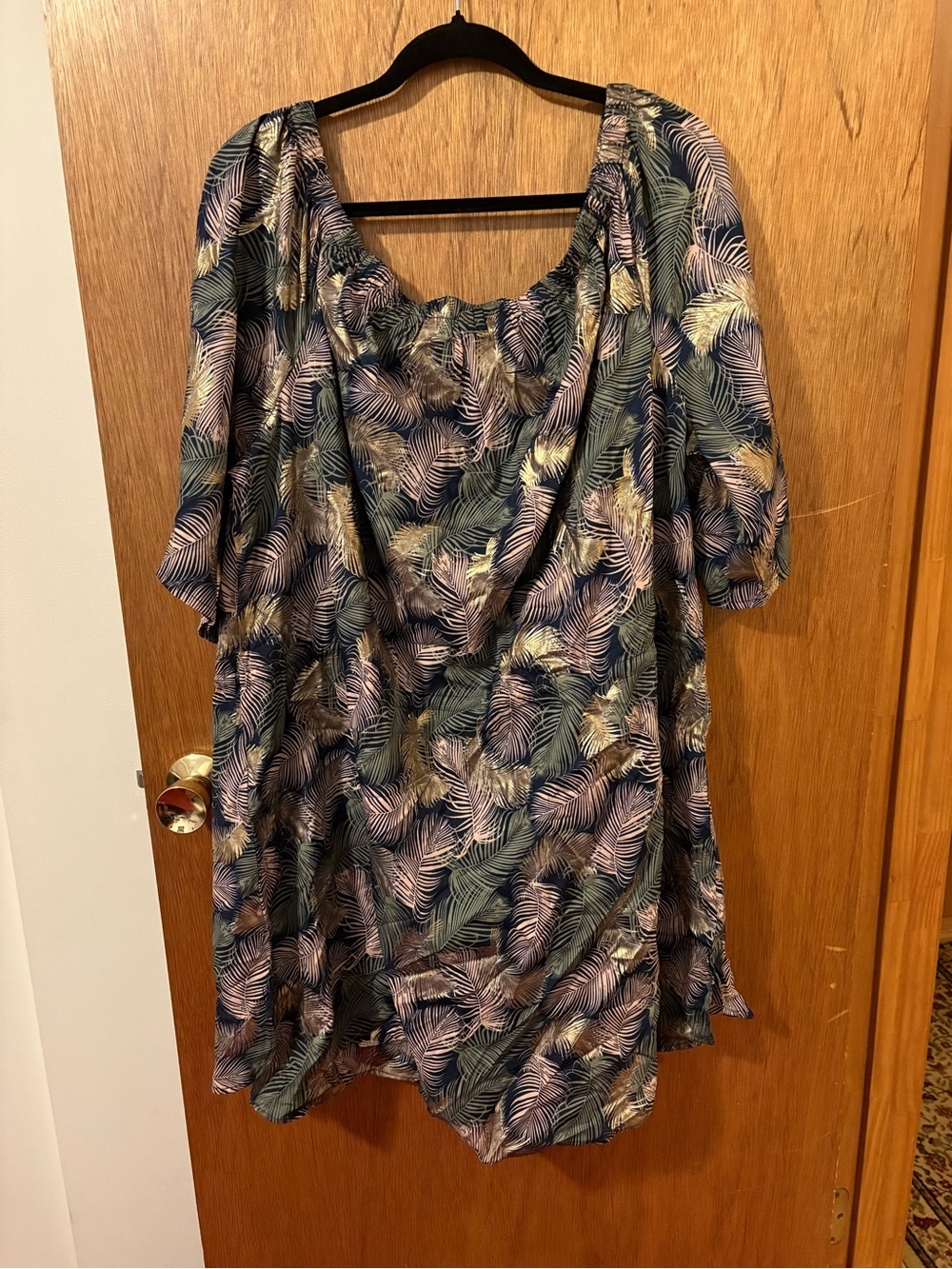 $ BUNDLE ME FOR EVEN MORE SAVINGS
NWOT! Plus Size Swim Cover Up - Picture 4 of 7